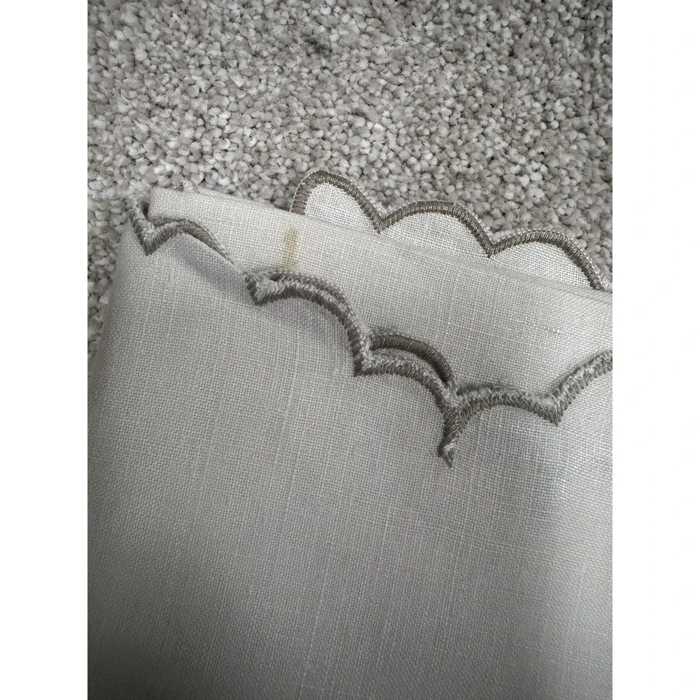 Vintage Irish Embroidered Supper Set Table Cloth With 6 Napkins scalloped edges